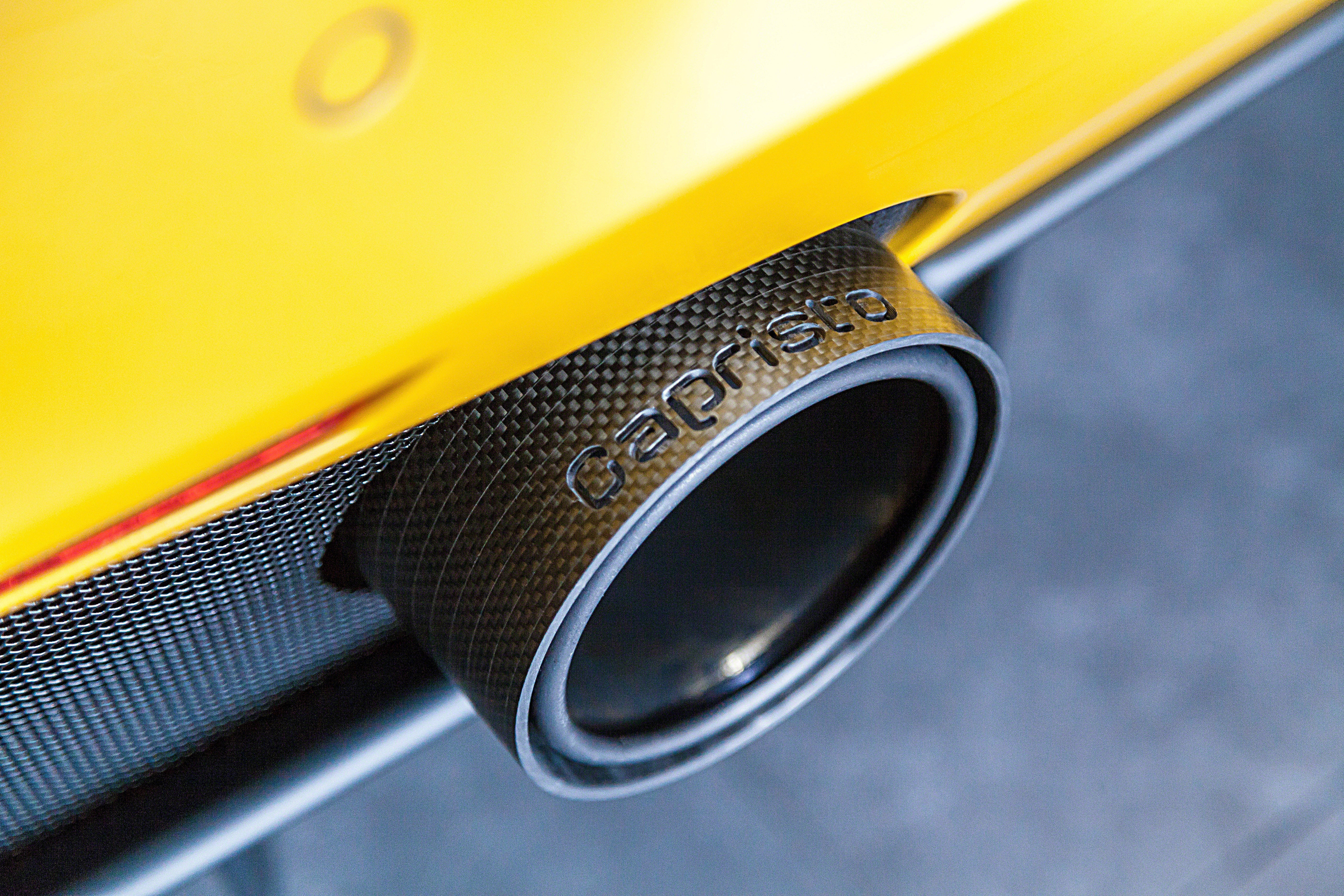 Ferrari 488 - Carbon End Pipe Shells