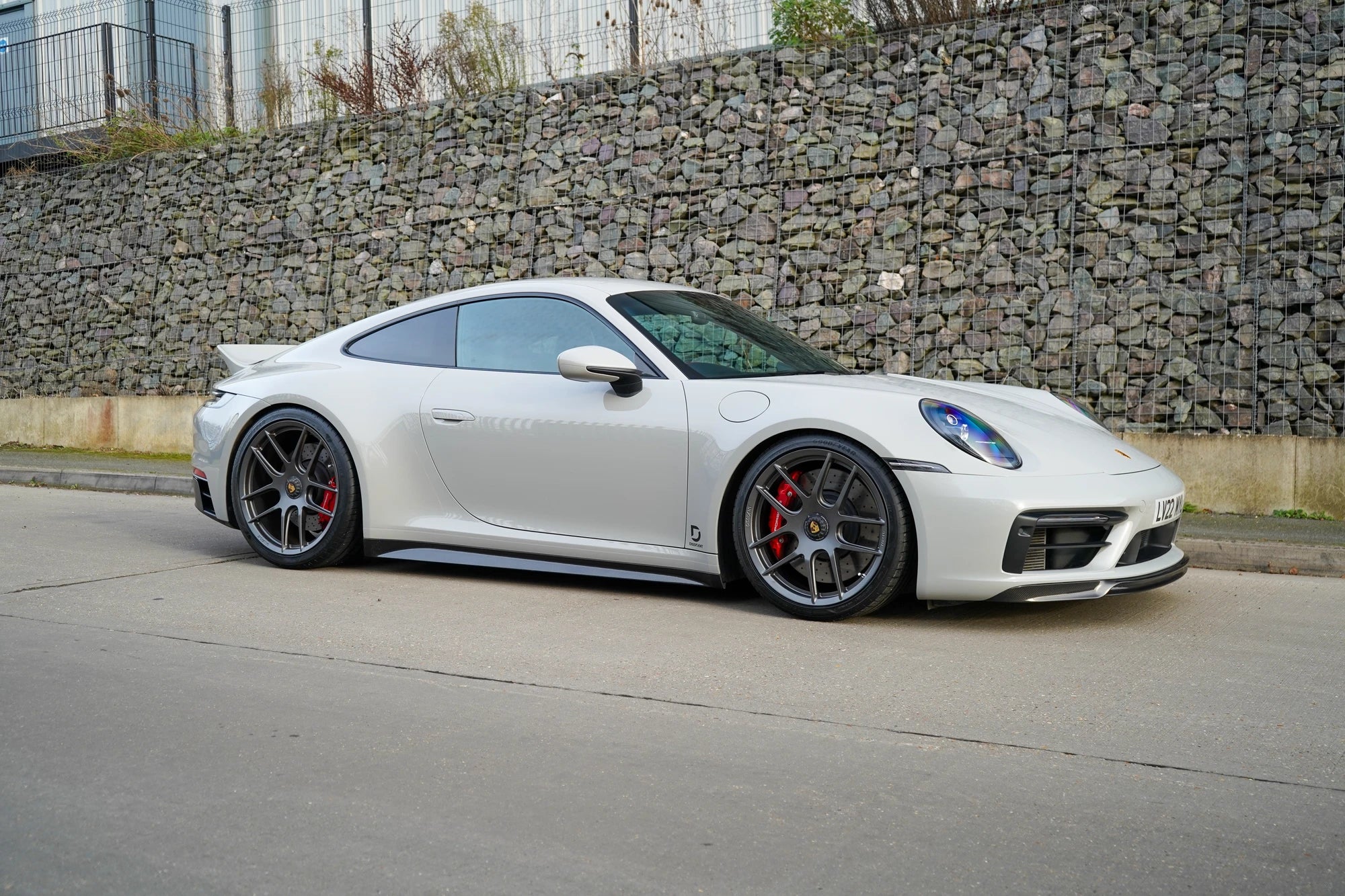 992 Fixed Ducktail - Gloss Visual Carbon