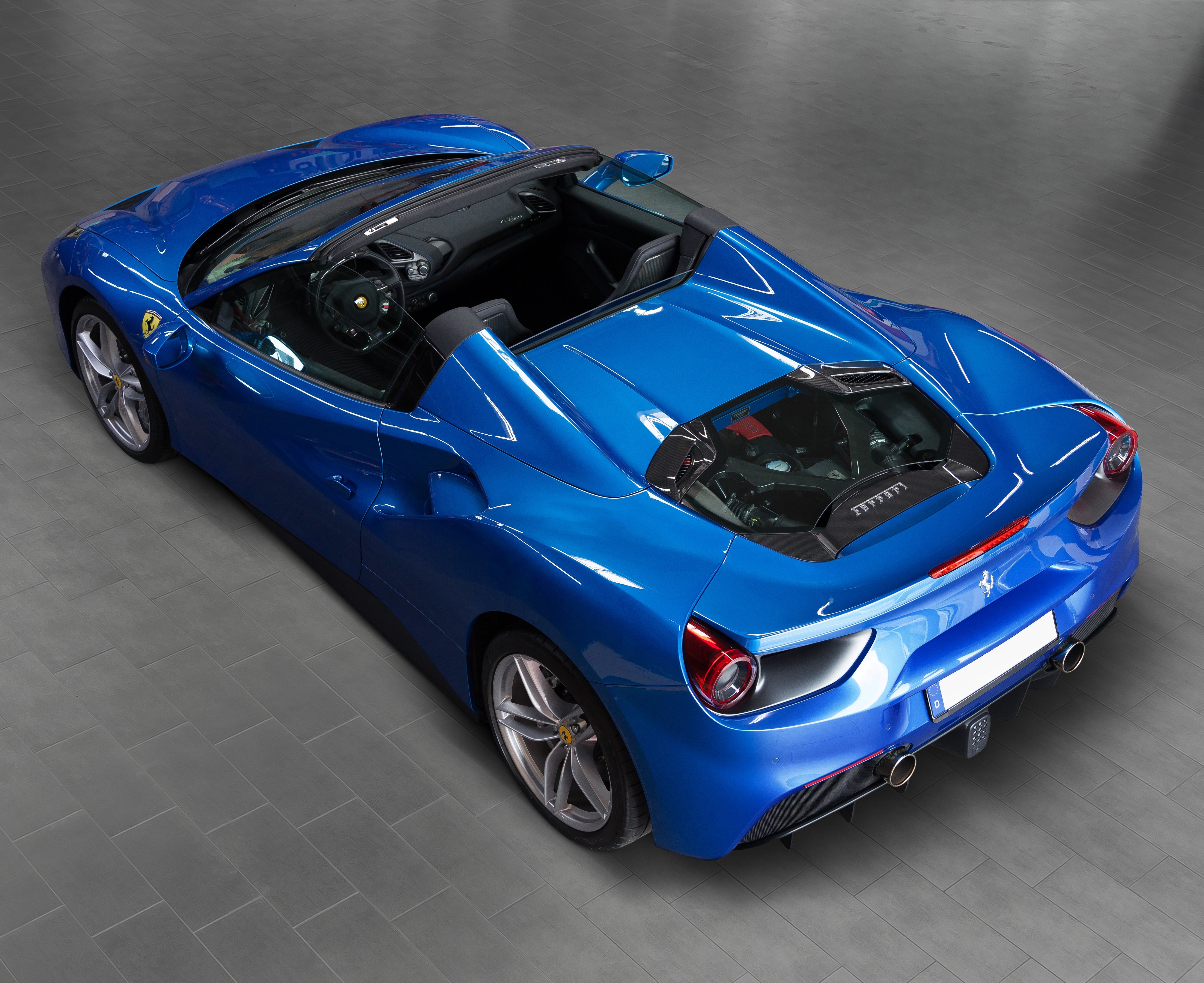 Ferrari 488 GTS/Pista - Carbon Fiber + Glass Bonnet