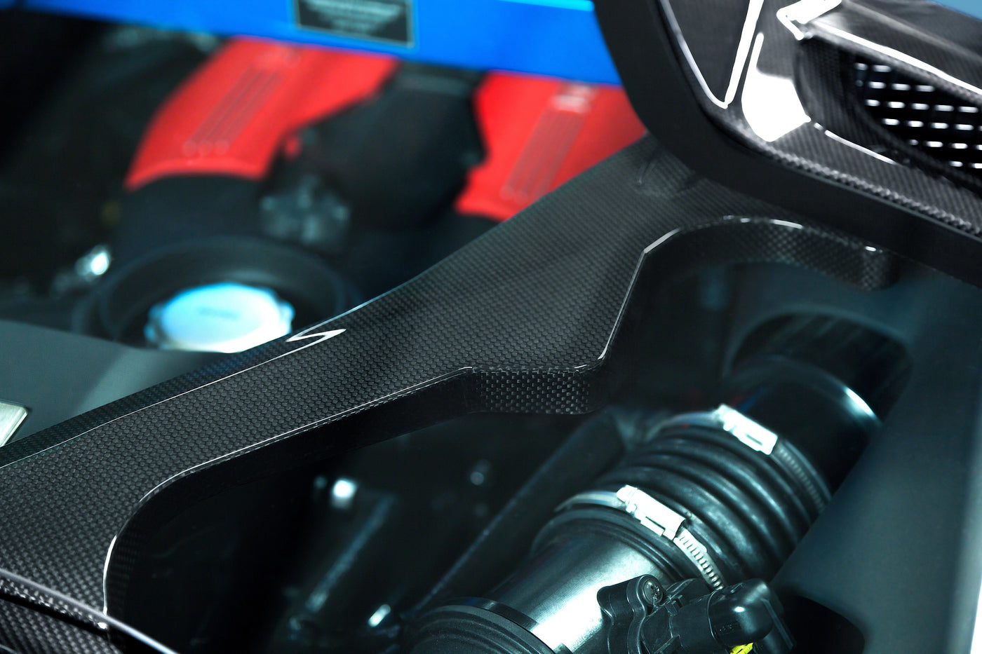 Ferrari 488 GTS/Pista - Carbon Fiber + Glass Bonnet