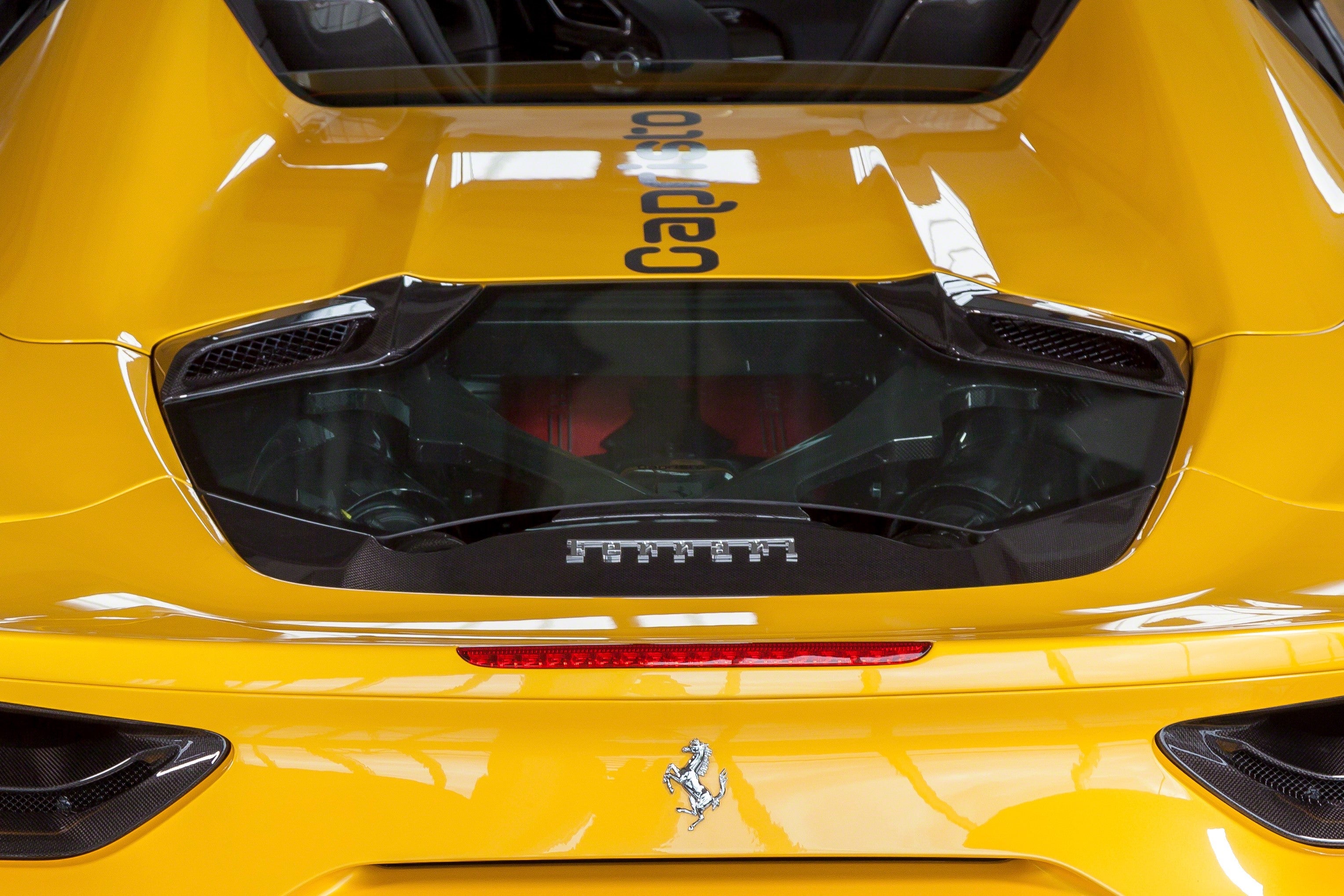 Ferrari 488 GTS/Pista - Carbon Fiber + Glass Bonnet