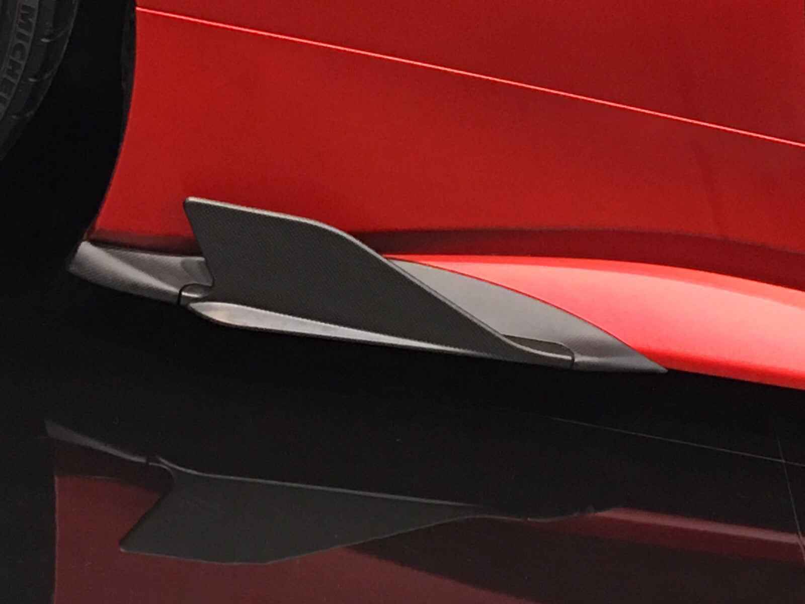 Ferrari 488 - Carbon Fiber Side Fins