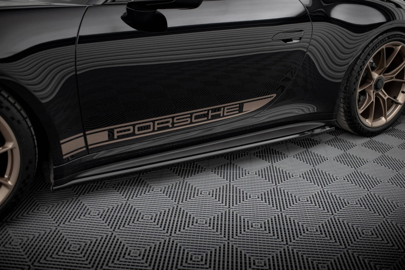 Porsche 911 (992) GT3 Side Skirt Diffusers — vehicle view