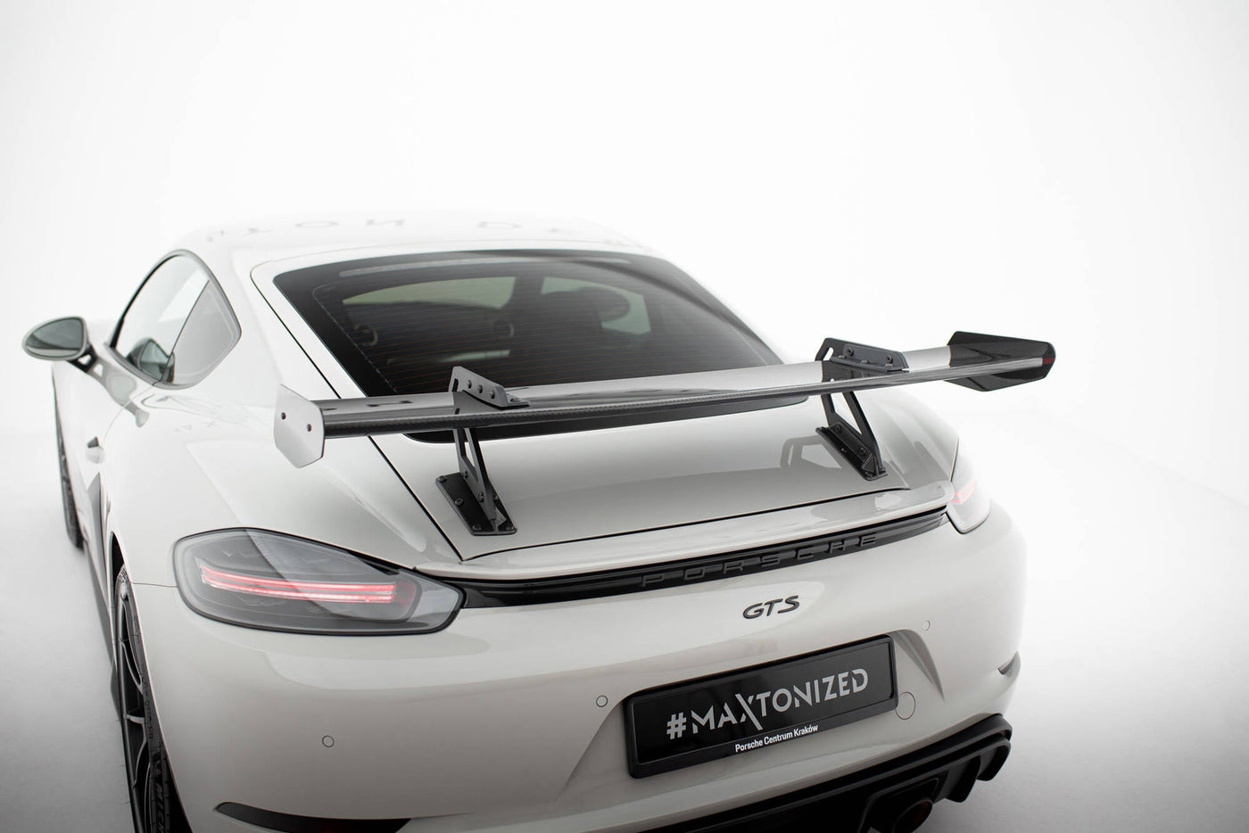 Porsche 718 Cayman Carbon Rear Wing — Swan Neck Mount — vehicle view (V1)