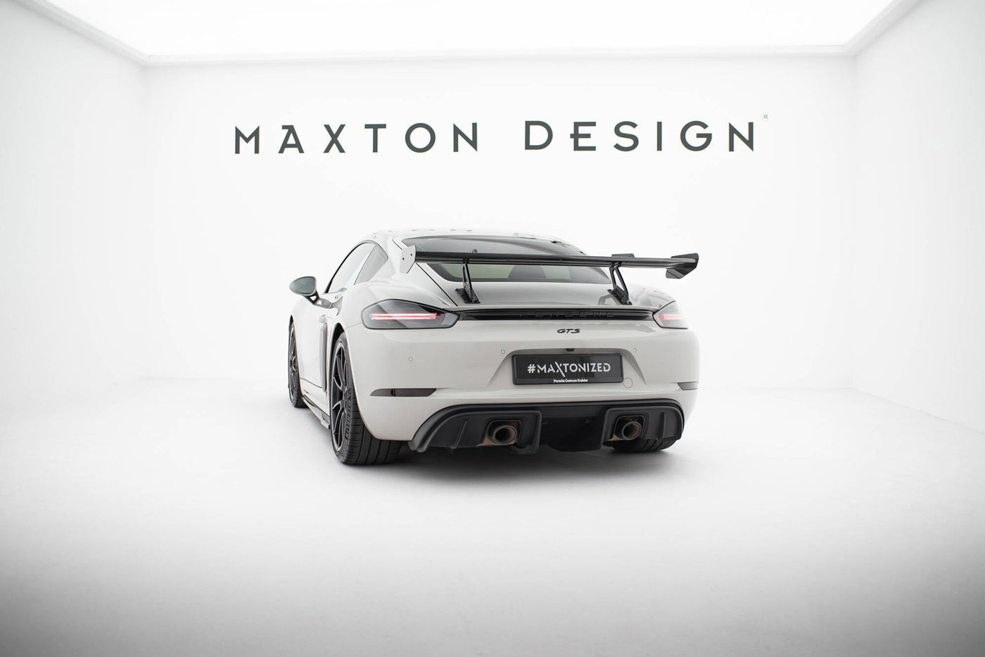 Porsche 718 Cayman Carbon Rear Wing — Swan Neck Mount — vehicle view (V1)