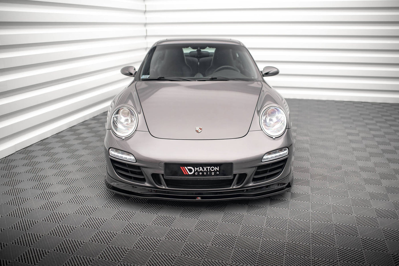 Porsche 911 (997.2) Carrera GTS Front Splitter V1 — vehicle view