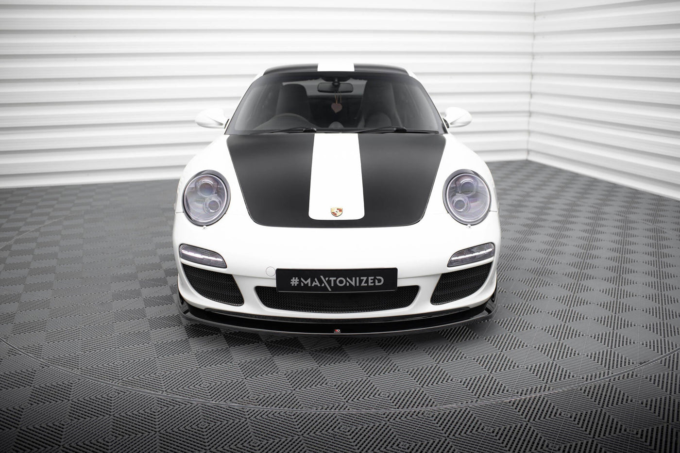 Porsche 911 (997.2) Carrera Front Splitter V2 — vehicle view