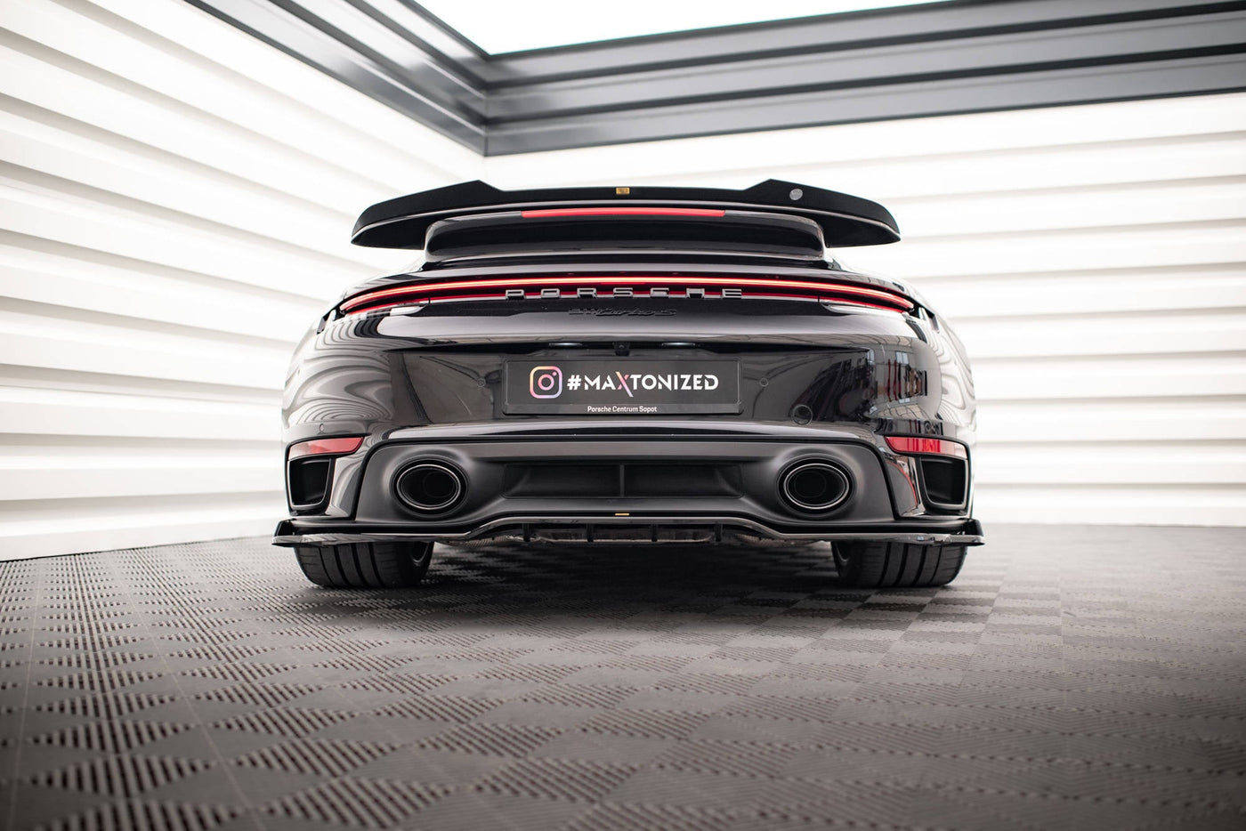 Porsche 911 (992) Turbo S Rear Splitter — vehicle view