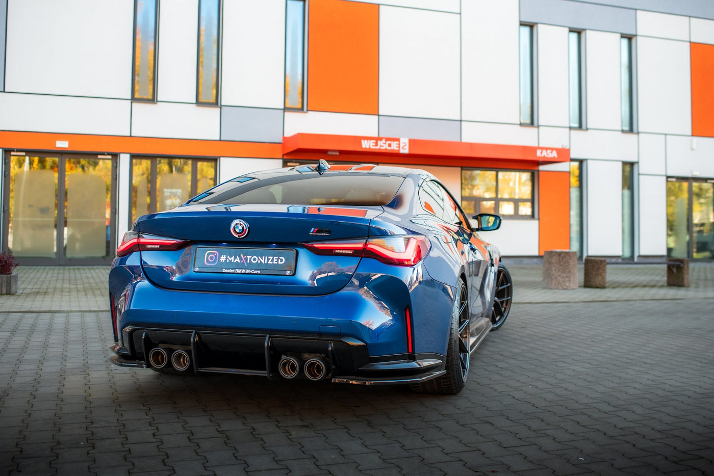 BMW M4 (G82) Rear Side Splitters V2 — vehicle view