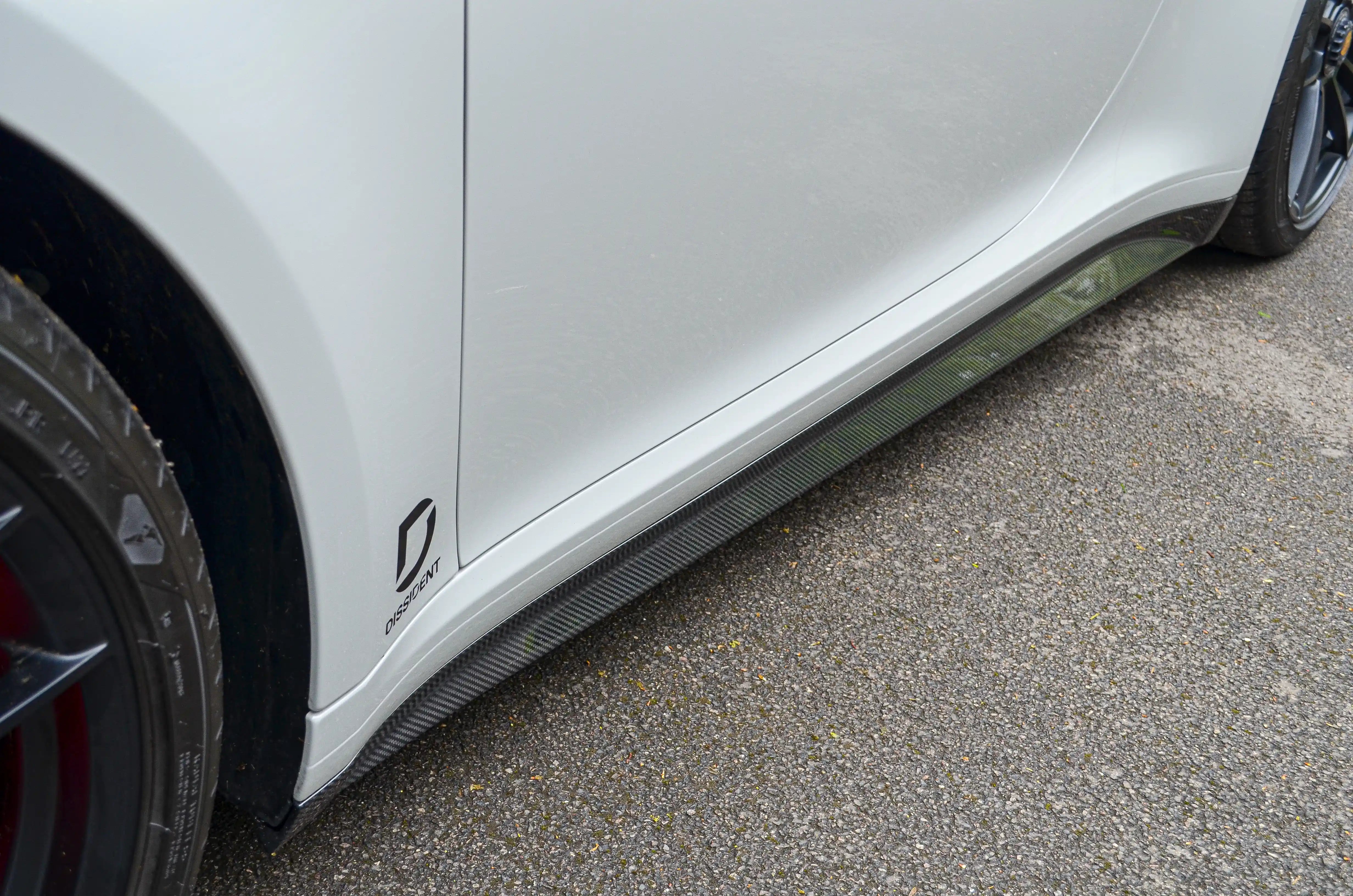 992.1 Launch Editon Side Skirt RH