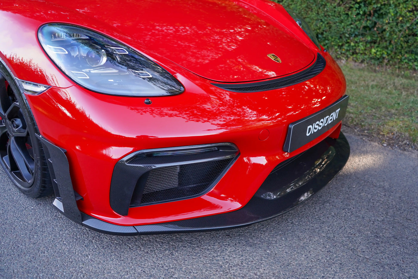718 GT4 Front Curtain Road Spec Pair Visual Gloss  Carbon Laquered