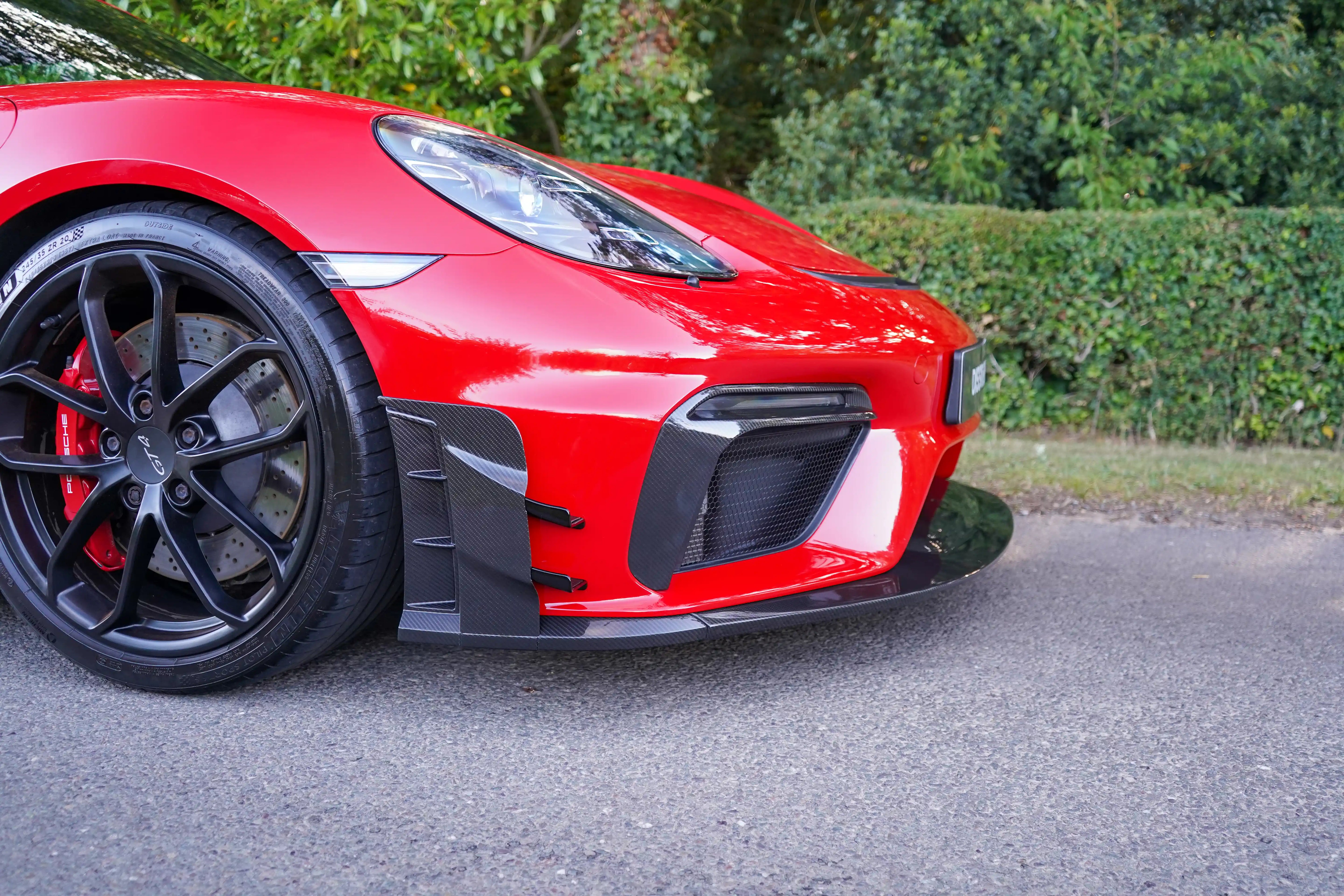 718 GT4 Front Curtain Track Spec (Pair) (Visual Gloss  Carbon Laquered)