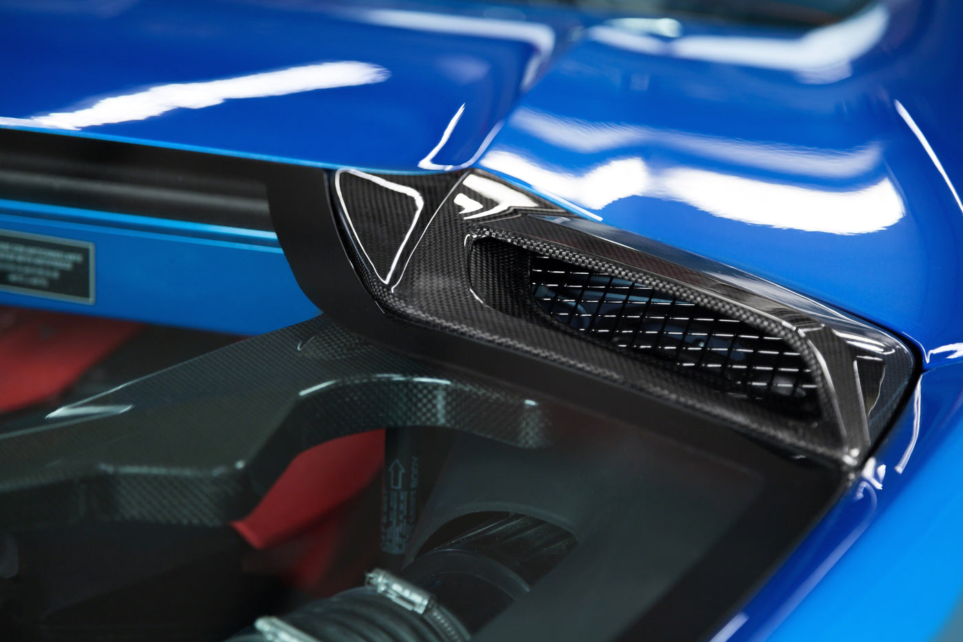 Ferrari 488 GTS/Pista - Carbon Fiber + Glass Bonnet