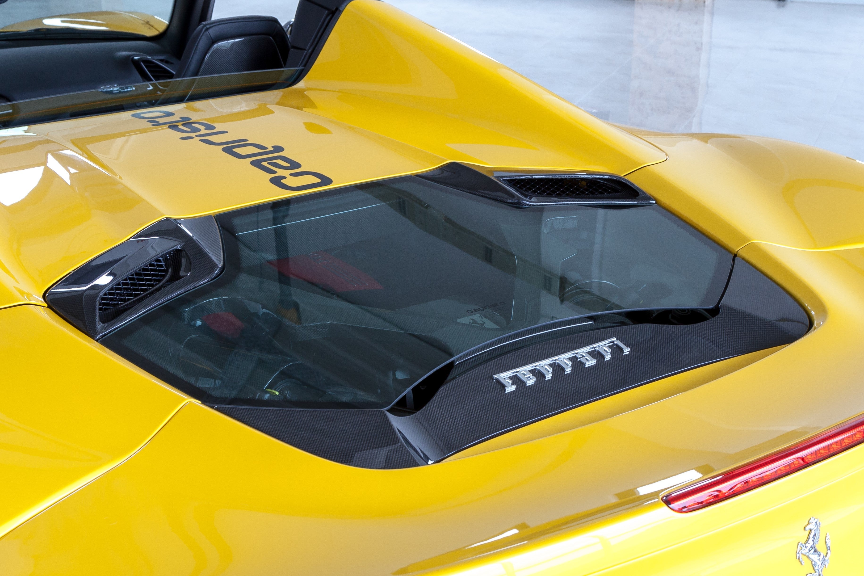 Ferrari 488 GTS/Pista - Carbon Fiber + Glass Bonnet