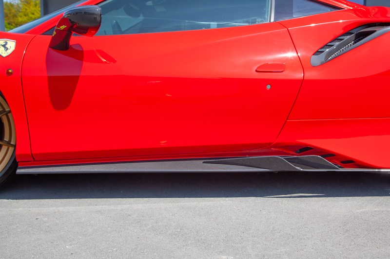 Ferrari 488/F8 - Carbon Fiber Side Skirts (With Wings)