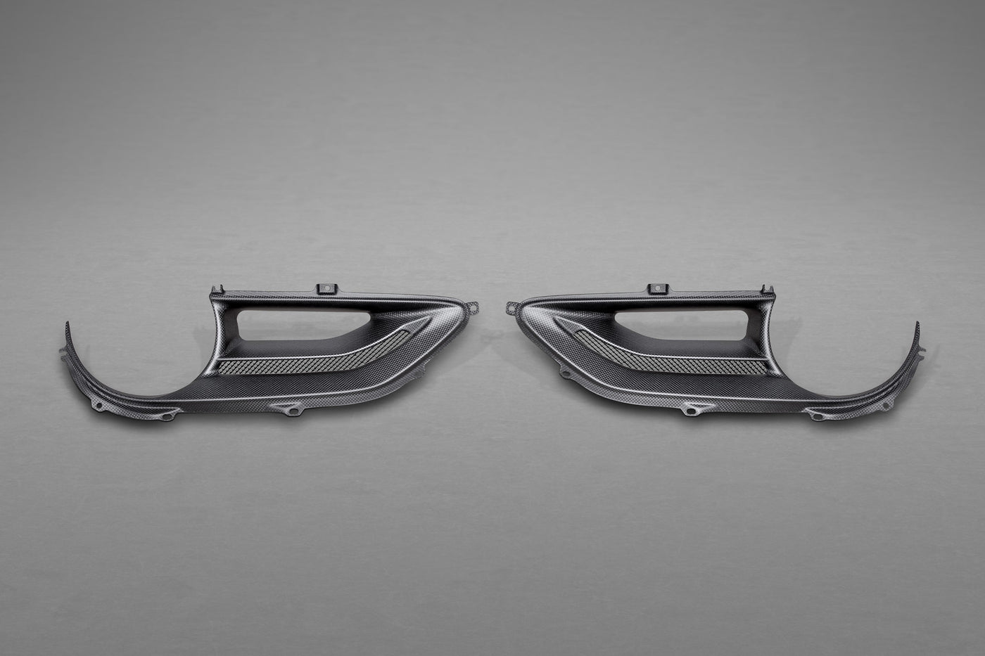 Ferrari 488 - Carbon Fiber Tail Light Covers
