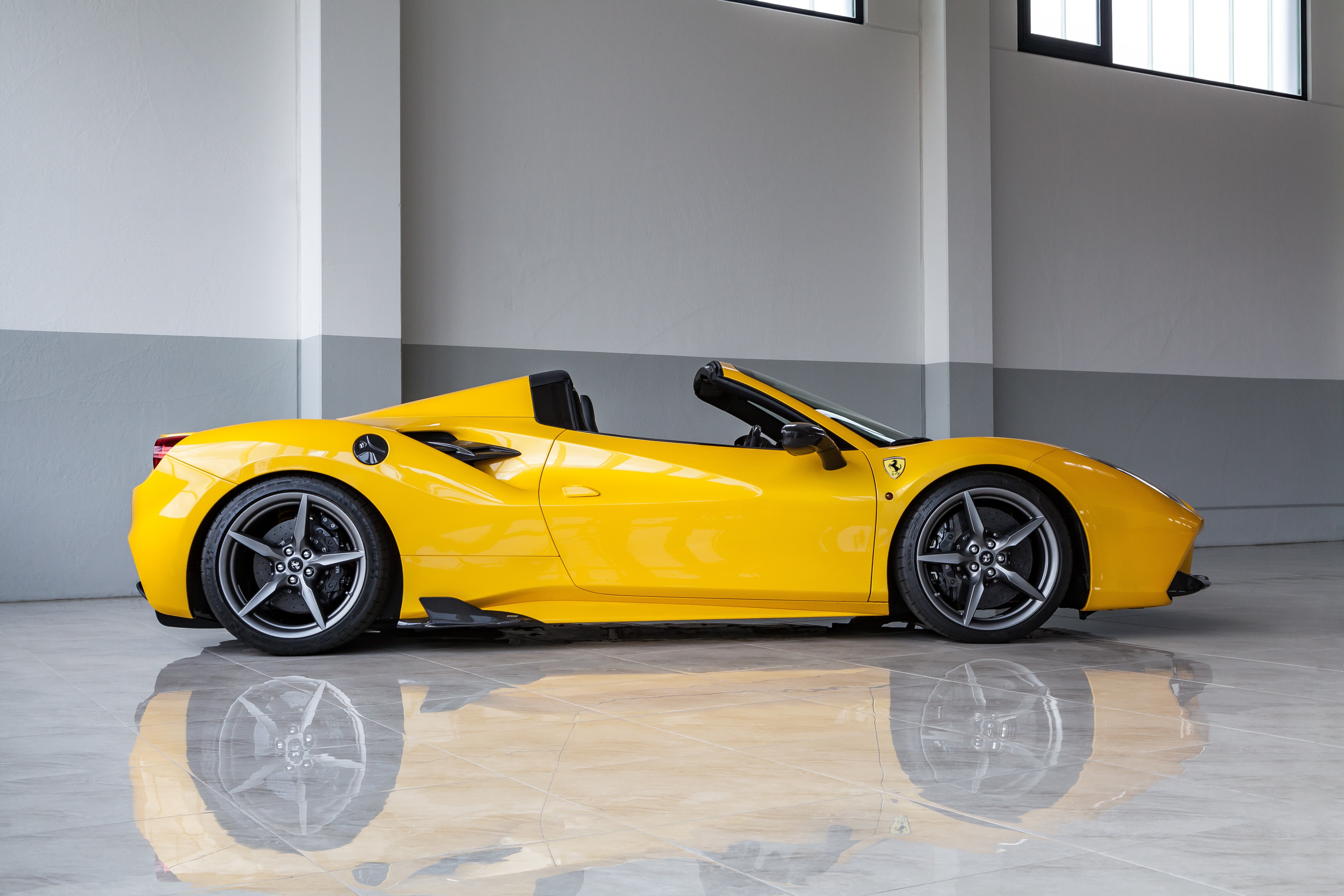 Ferrari 488 - Carbon Fiber Side Fins
