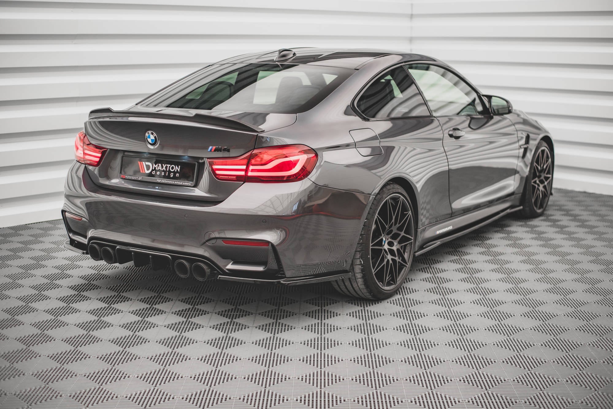BMW M4 (F82) Rear Valance — vehicle view