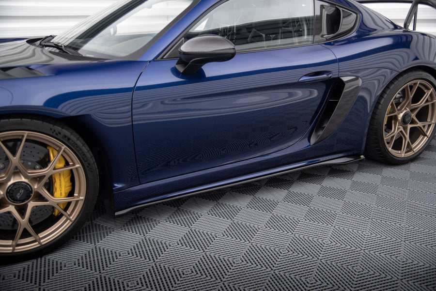 Porsche 718 Cayman GT4 RS Side Skirt Diffusers — vehicle view