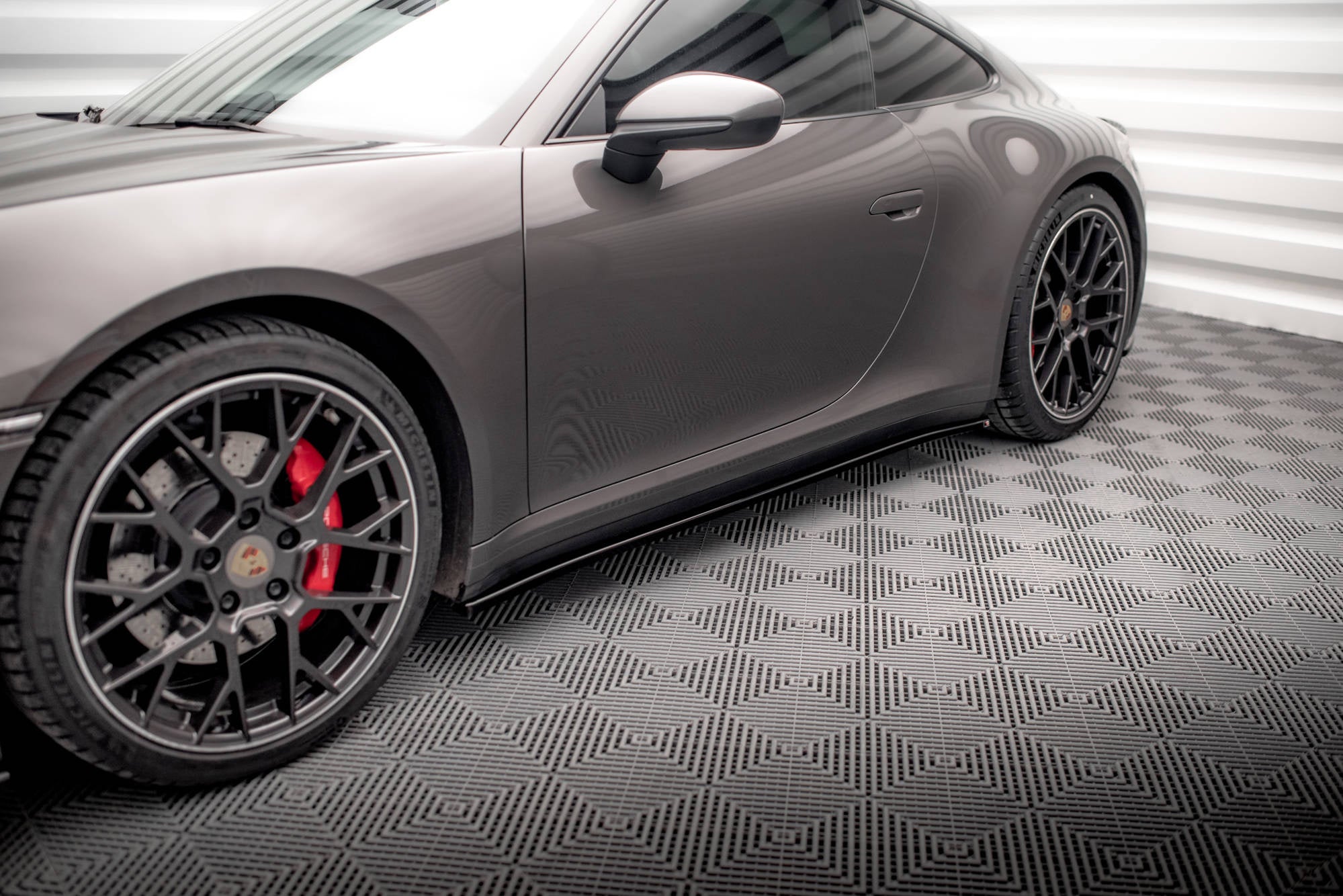 Porsche 911 (992) Carrera 4S Side Skirt Diffusers — vehicle view