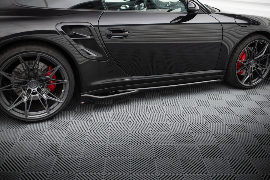 Porsche 911 (997) Turbo Side Skirt Diffusers — vehicle view