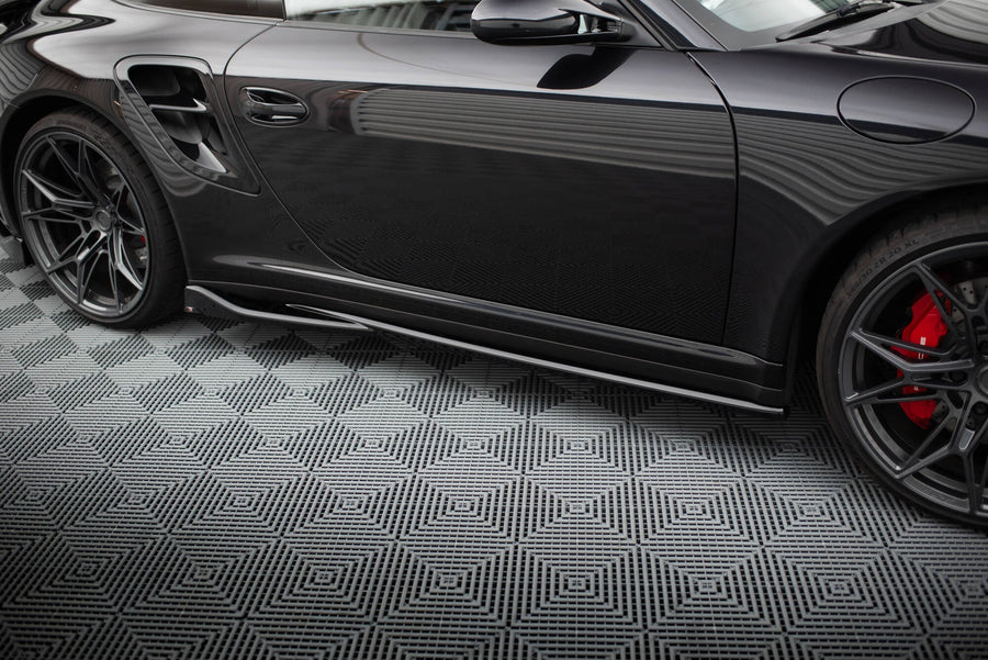 Porsche 911 (997) Turbo Side Skirt Diffusers — vehicle view