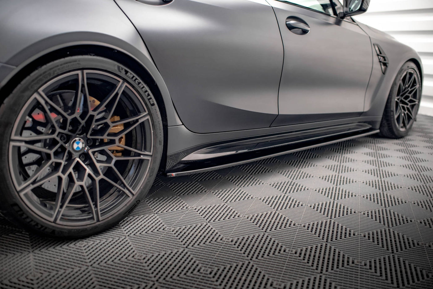 BMW M3 (G80) Side Skirt Diffusers V1 — vehicle view