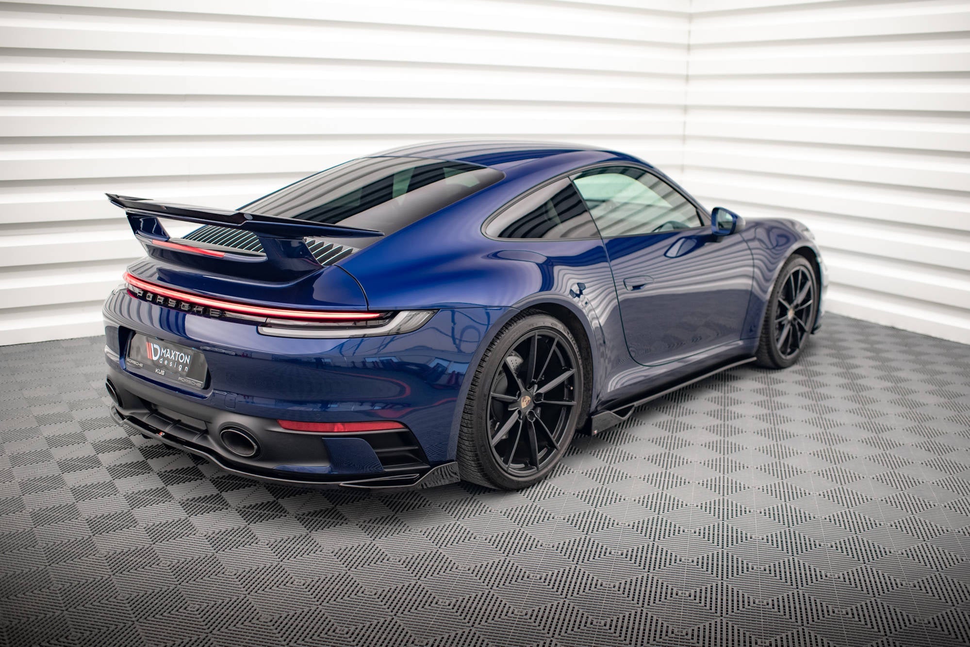 Porsche 911 (992) Carrera Aero / GTS Side Skirt Diffusers V2 — vehicle view