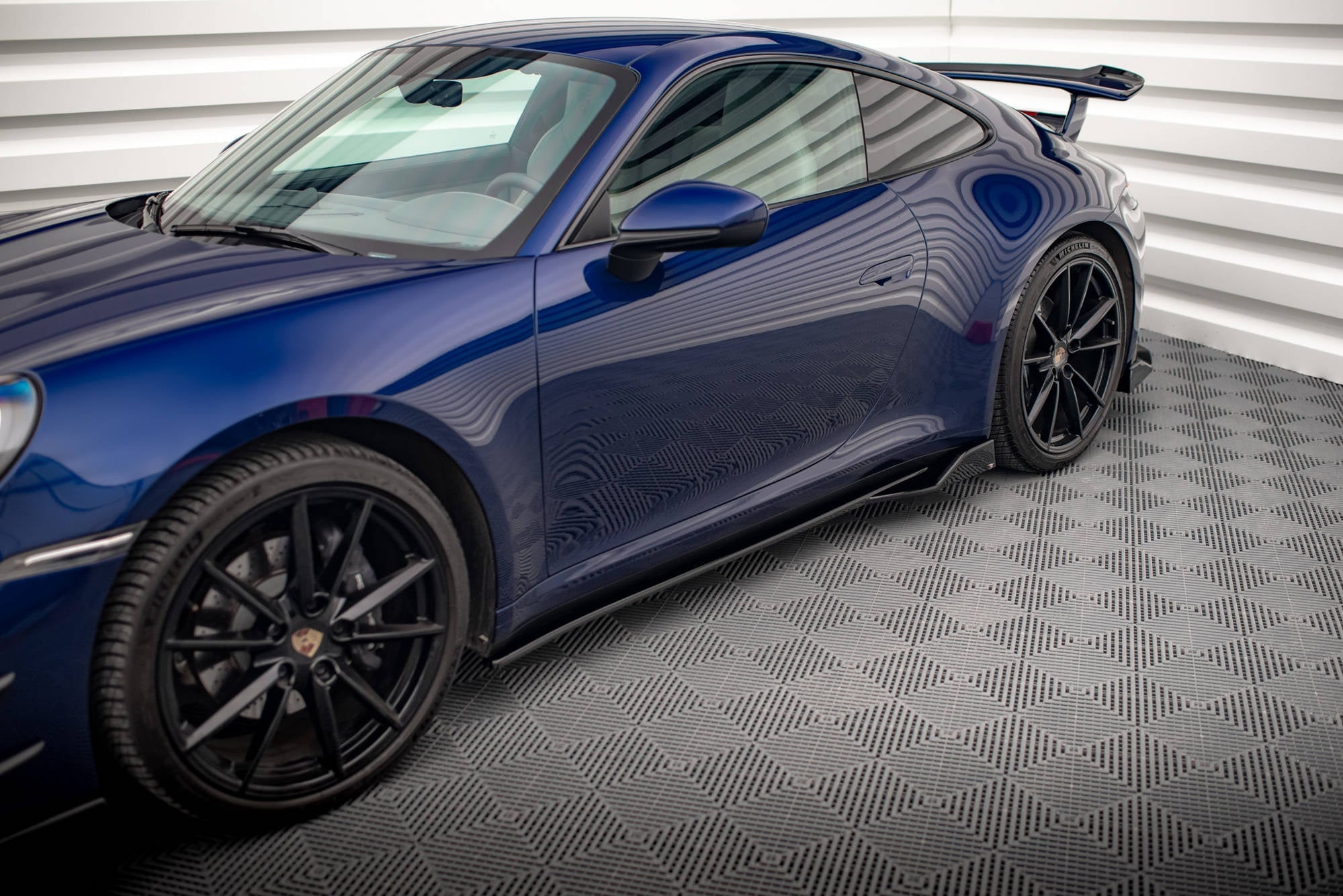 Porsche 911 (992) Carrera Aero / GTS Side Skirt Diffusers V2 — vehicle view