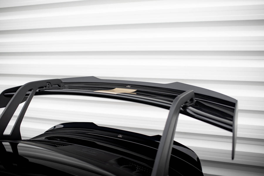 Porsche 911 (992) GT3 Upper Spoiler Cap — vehicle view