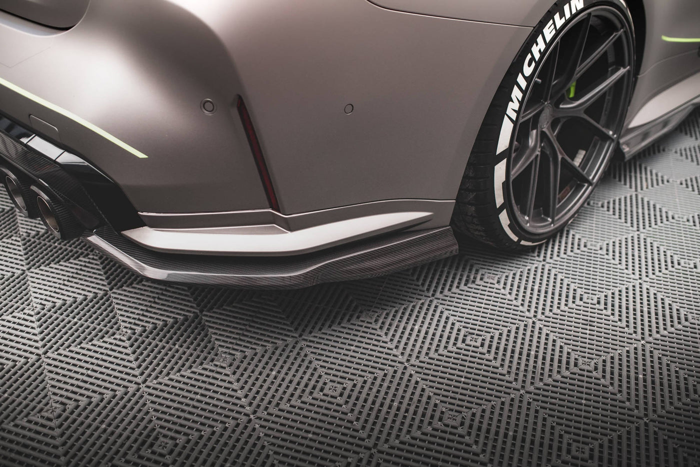 BMW M4 (G82) Carbon Fiber Rear Side Splitters — vehicle view