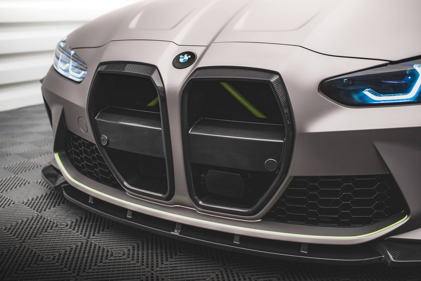 BMW M3 (G80) / M4 (G82) Carbon Fiber Front Grille — vehicle view
