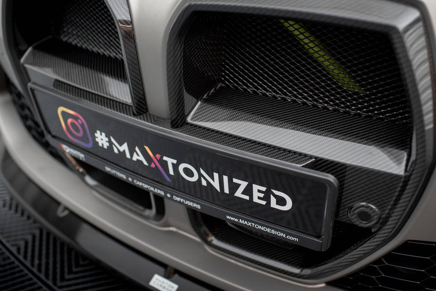 BMW M3 (G80) / M4 (G82) Carbon Fiber Front Grille — vehicle view