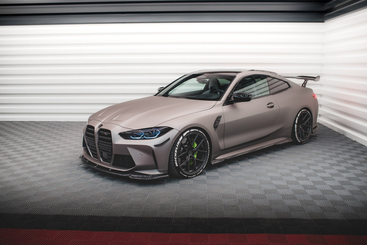 BMW M4 (G82) Carbon Fiber Full Splitter Set — vehicle view