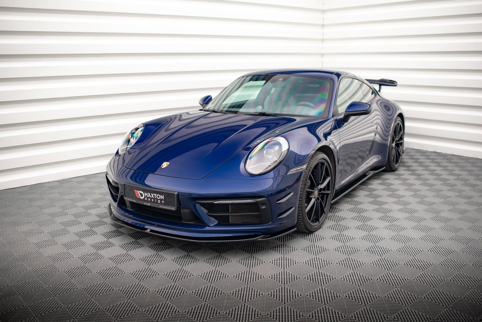 Porsche 911 (992) Carrera Aero / GTS Front Splitter V1 — vehicle view