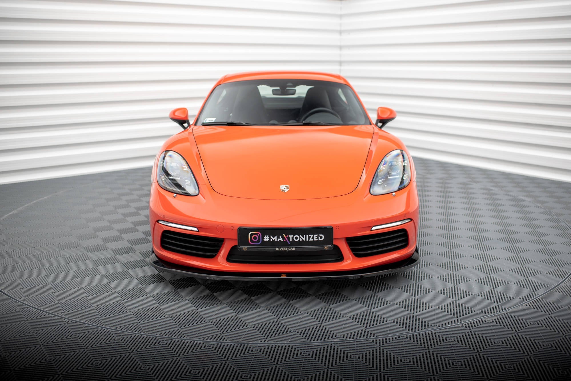 Porsche 718 Cayman Front Splitter V2 — vehicle view