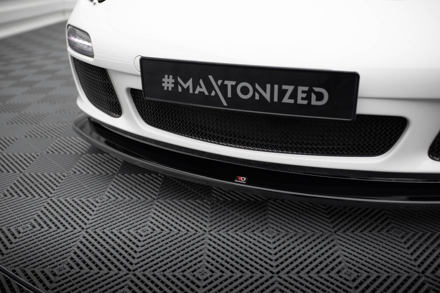 Porsche 911 (997.2) Carrera Front Splitter V2 — vehicle view