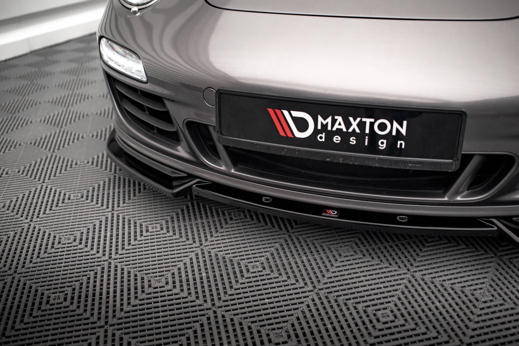 Porsche 911 (997.2) Carrera GTS Front Splitter V2 — vehicle view