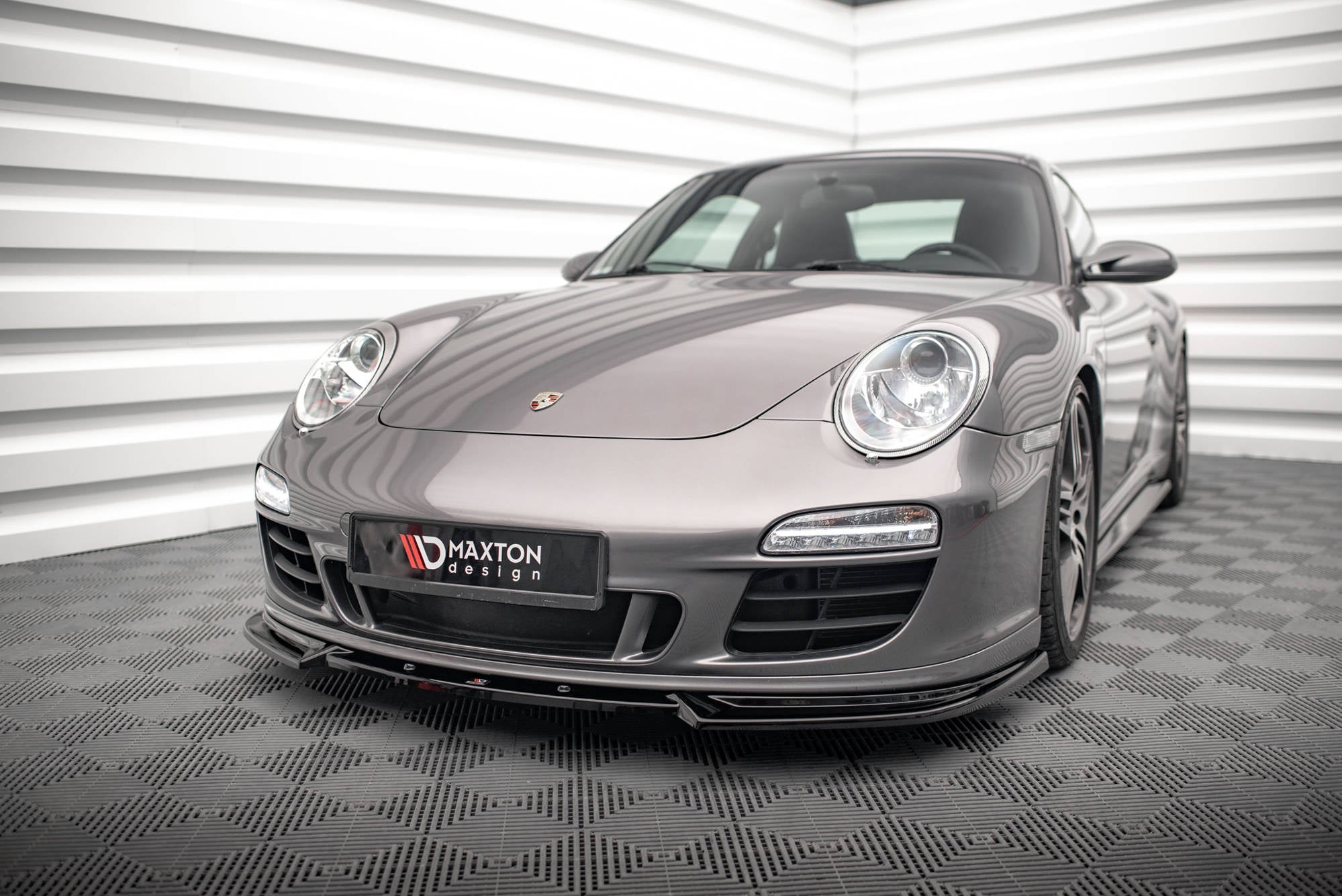 Porsche 911 (997.2) Carrera GTS Front Splitter V2 — vehicle view