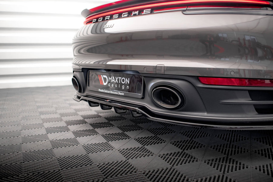 Porsche 911 (992) Carrera 4S Rear Splitter — vehicle view