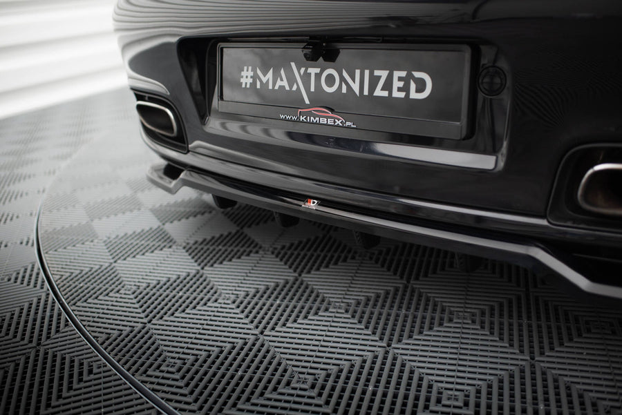Porsche 911 (997) Turbo Rear Splitter — vehicle view
