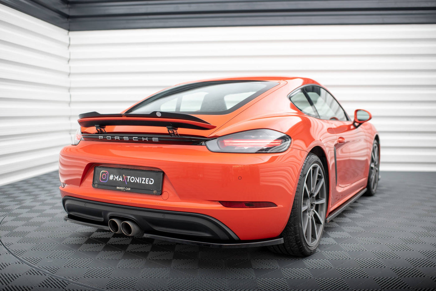 Porsche 718 Cayman Rear Side Splitters — vehicle view