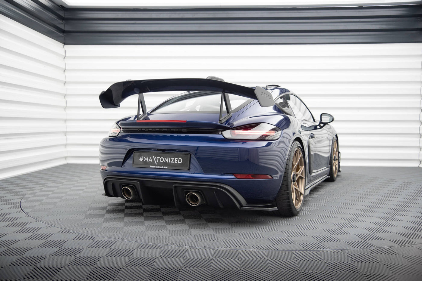 Porsche 718 Cayman GT4 RS Rear Side Splitters — vehicle view