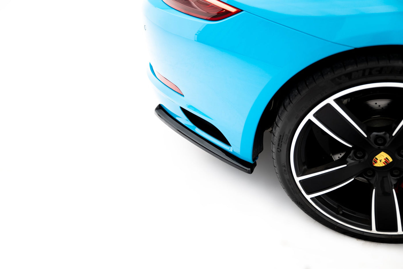 Porsche 911 (991.2) Carrera Rear Side Splitters — vehicle view