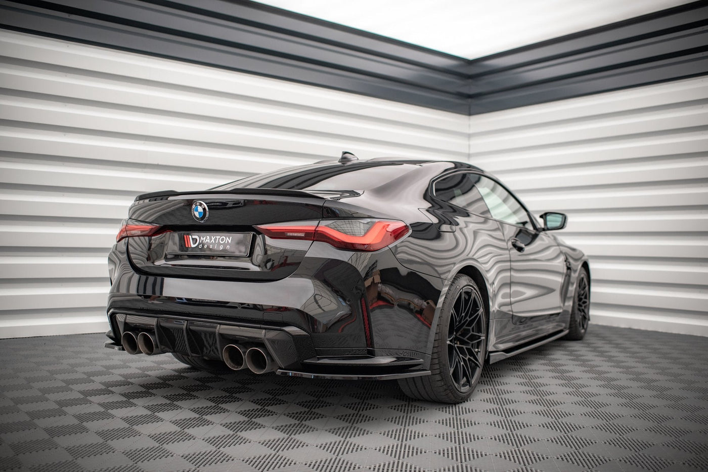 BMW M4 (G82) Rear Side Splitters V1 — vehicle view