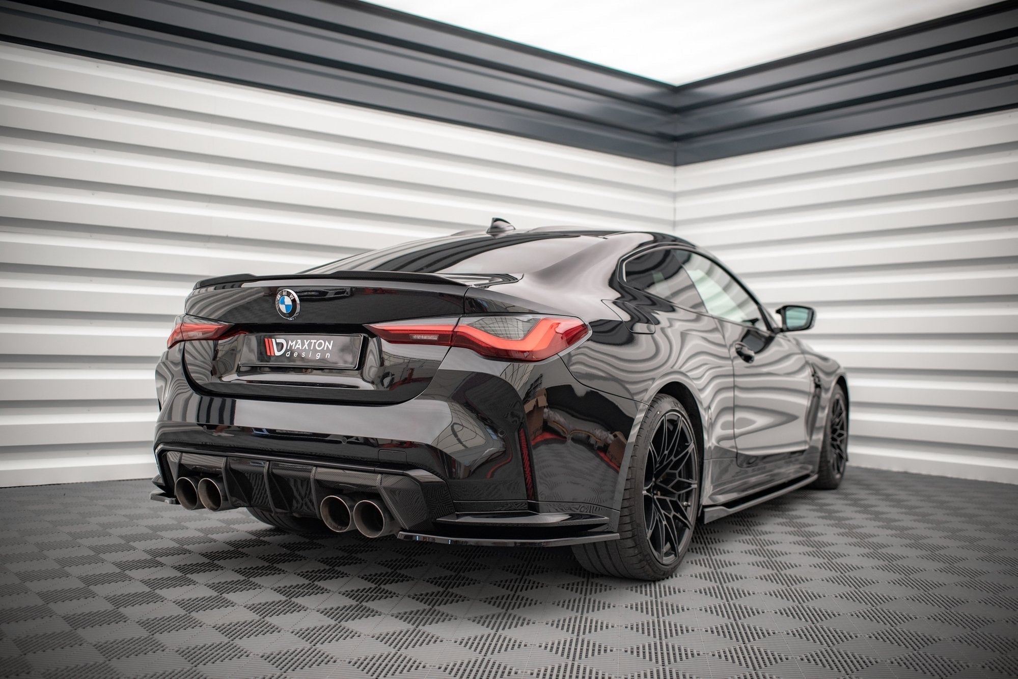 BMW M4 (G82) Rear Side Splitters V1 — vehicle view