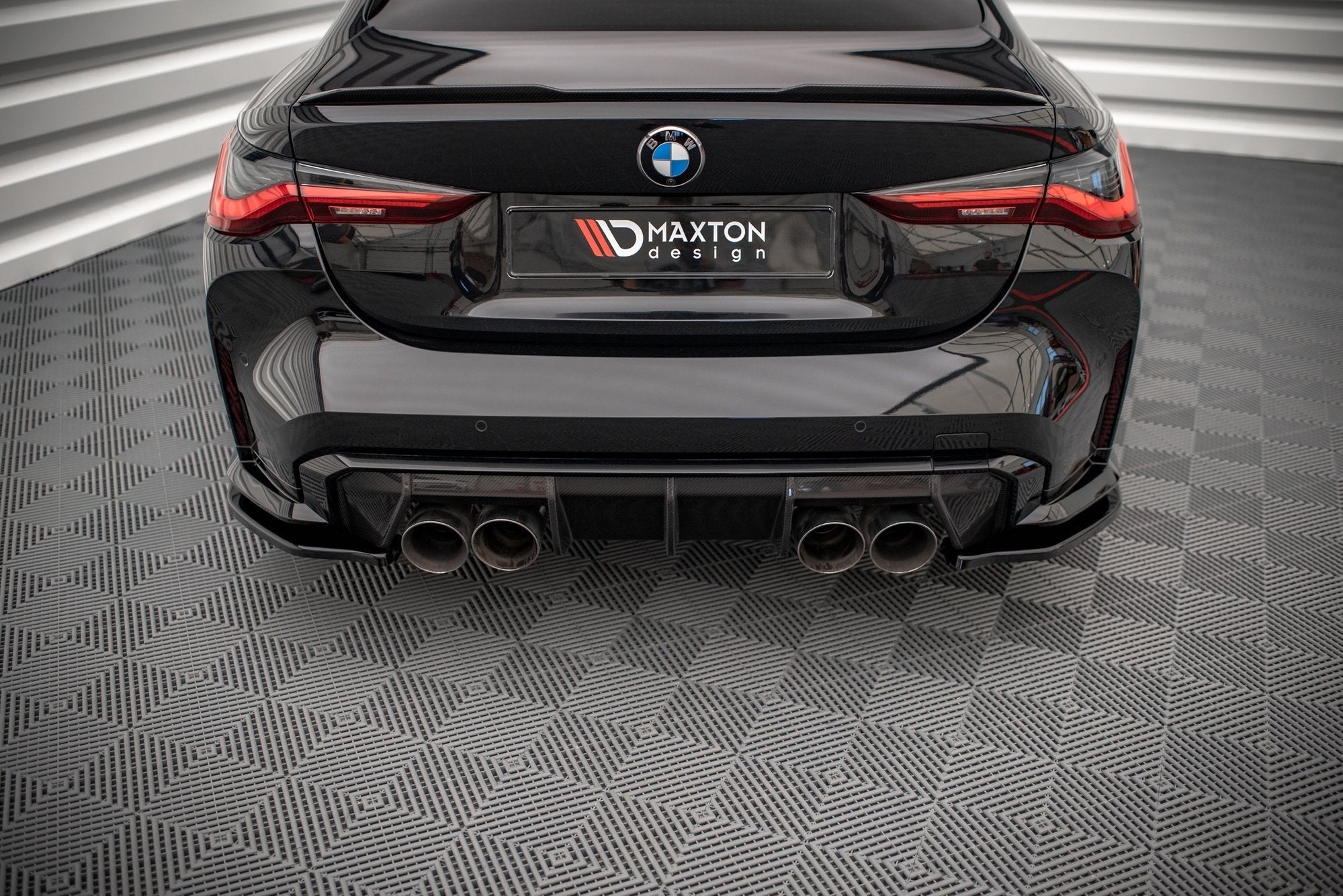 BMW M4 (G82) Rear Side Splitters V1 — vehicle view