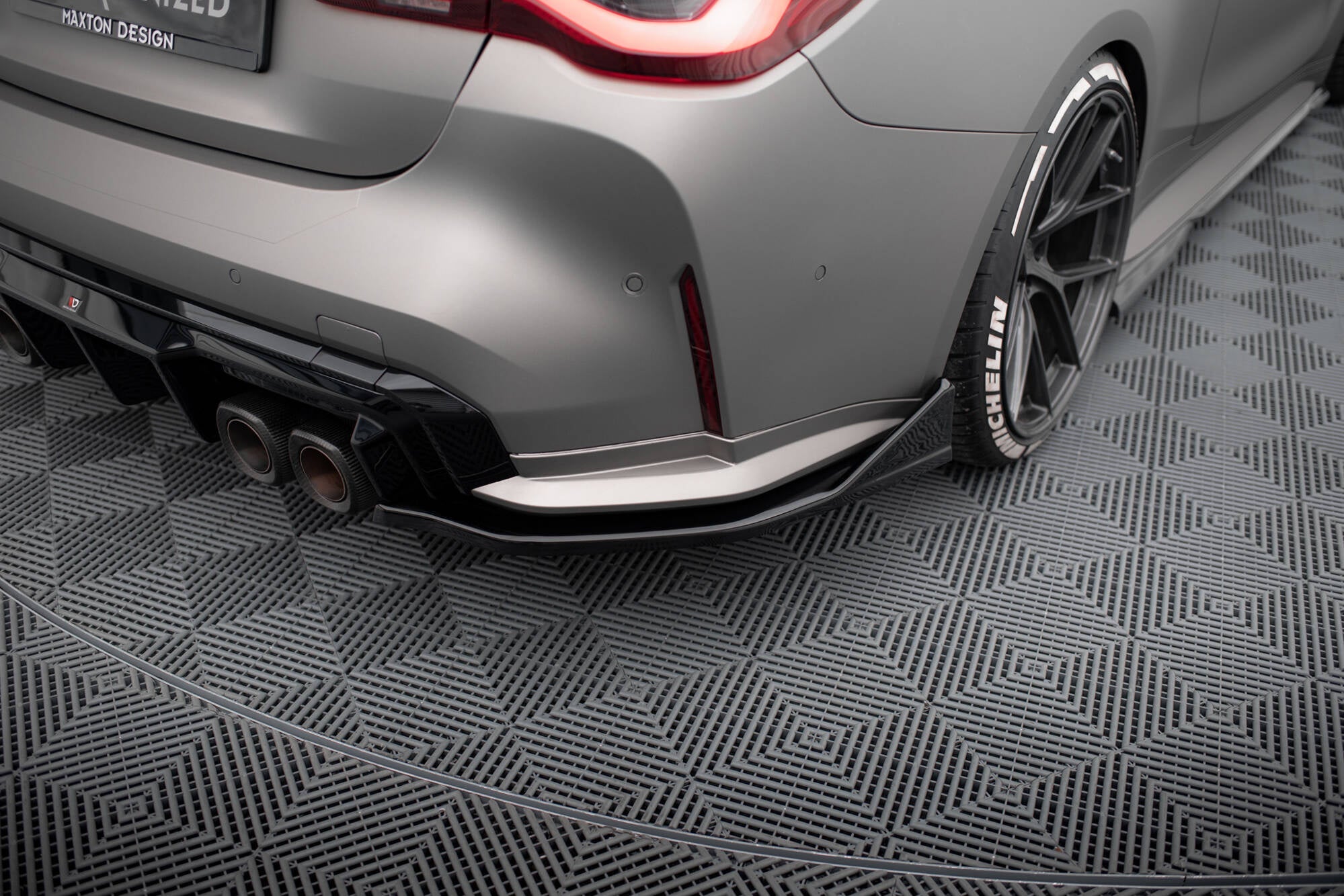 BMW M4 (G82) Rear Side Splitters V5 — vehicle view