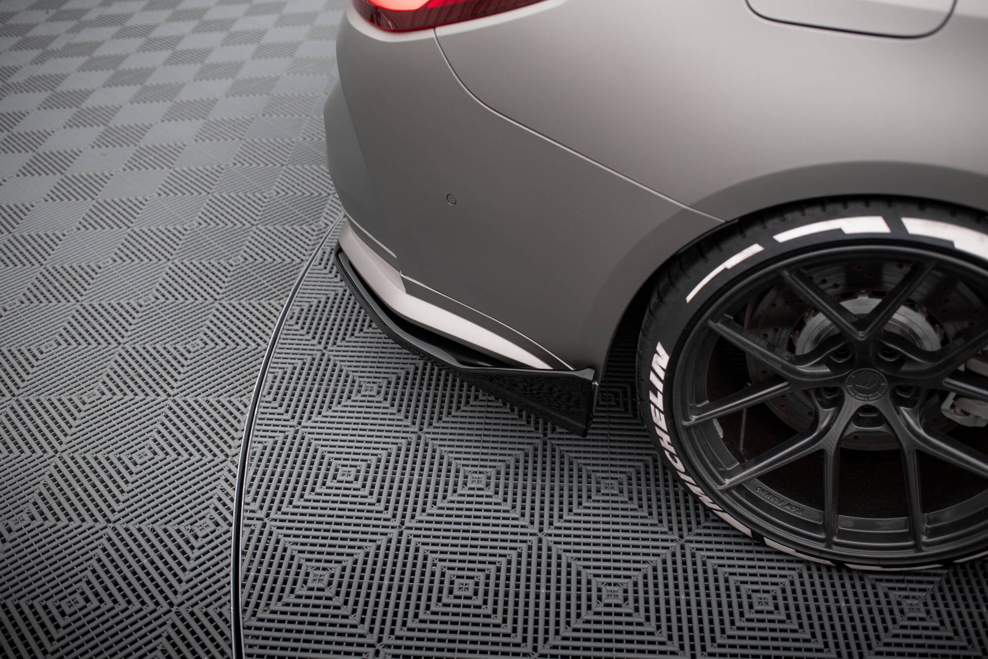 BMW M4 (G82) Rear Side Splitters V5 — vehicle view
