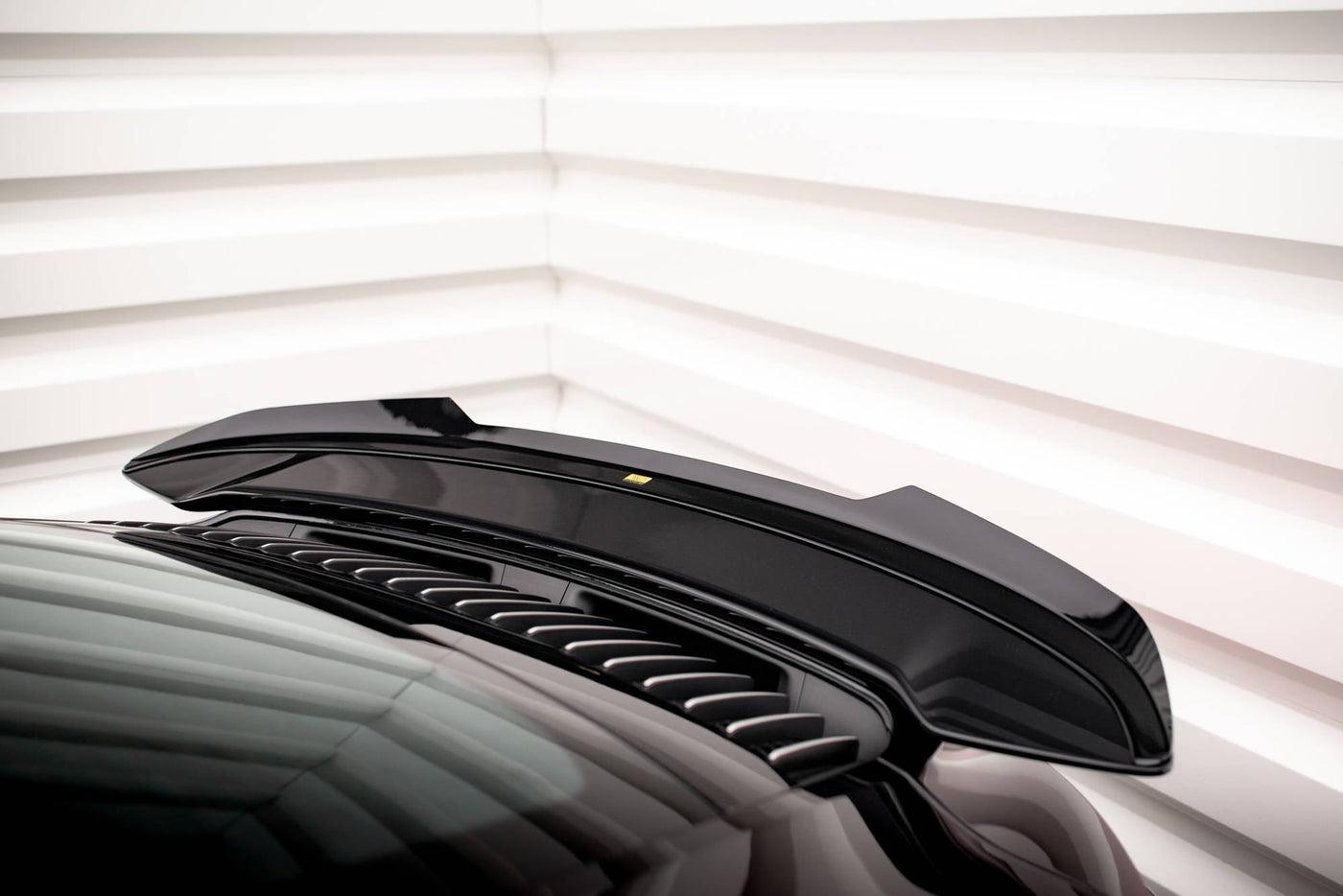 Porsche 911 (992) Turbo S Spoiler Cap — vehicle view